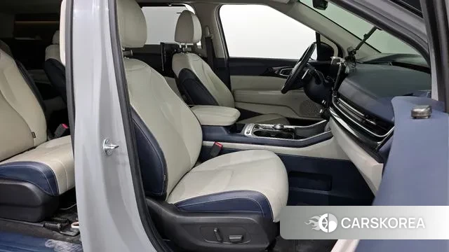 Kia The New Carnival 4th Generation 2024 Серый из Кореи, фото 2