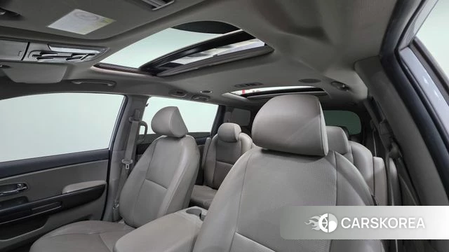 Kia The New Carnival 2019 Белый из Кореи, фото 2