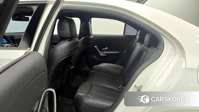 Mercedes-Benz A-Class W177 2020 Белый из Кореи, фото 2