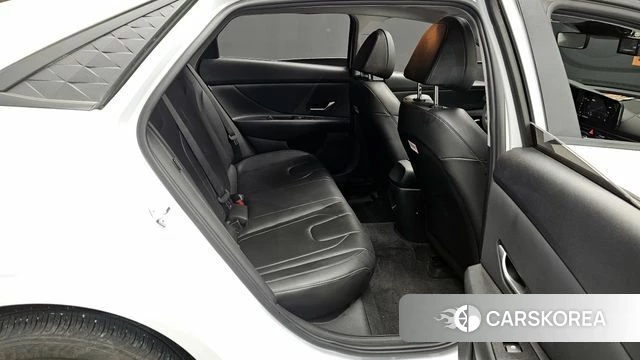 Hyundai The New Avante (CN7) 2023 Белый из Кореи, фото 2