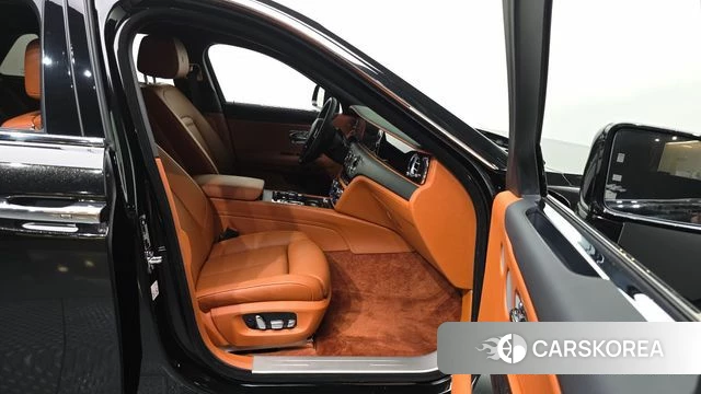 Rolls-Royce Ghost 2nd Generation 2021 Черный из Кореи, фото 2