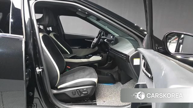 Kia EV6 2022 Черный из Кореи, фото 2