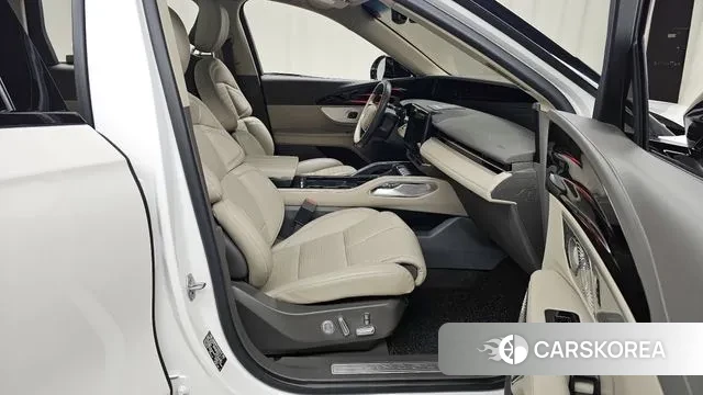 Lincoln Nautilus 2nd Generation 2024 Белый из Кореи, фото 2