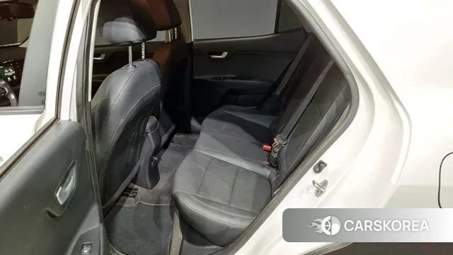 Kia Stonic 2020 Белый из Кореи, фото 2