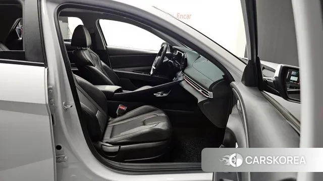 Hyundai The New Avante (CN7) 2023 Белый из Кореи, фото 2