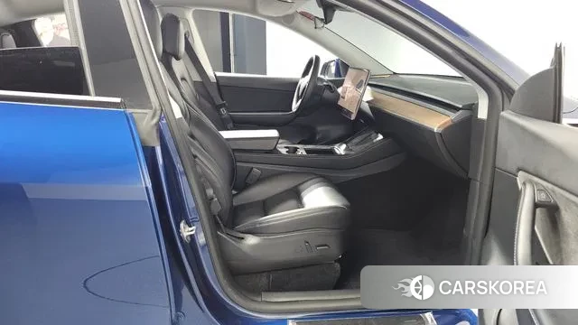 Tesla Model Y 2022 Синий из Кореи, фото 2