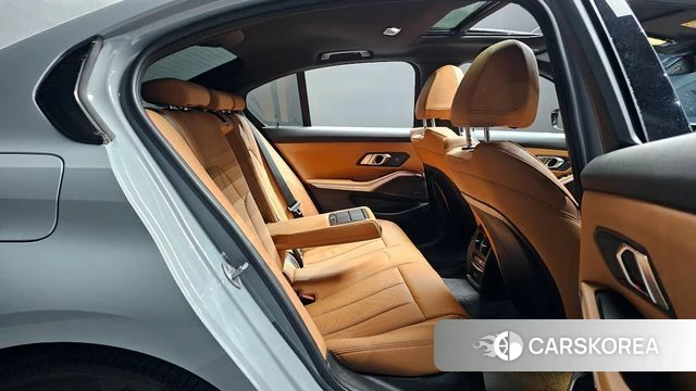 BMW 3 Series (G20) 2024 Цвет галактики из Кореи, фото 2