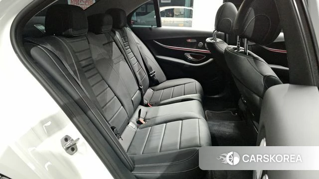 Mercedes-Benz E-Class W213 2020 Белый из Кореи, фото 2