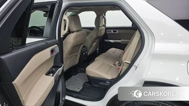 Ford Explorer 6th Generation 2021 Белый из Кореи, фото 2