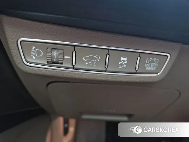 Kia K8 Hybrid 2023 Песочный из Кореи, фото 2