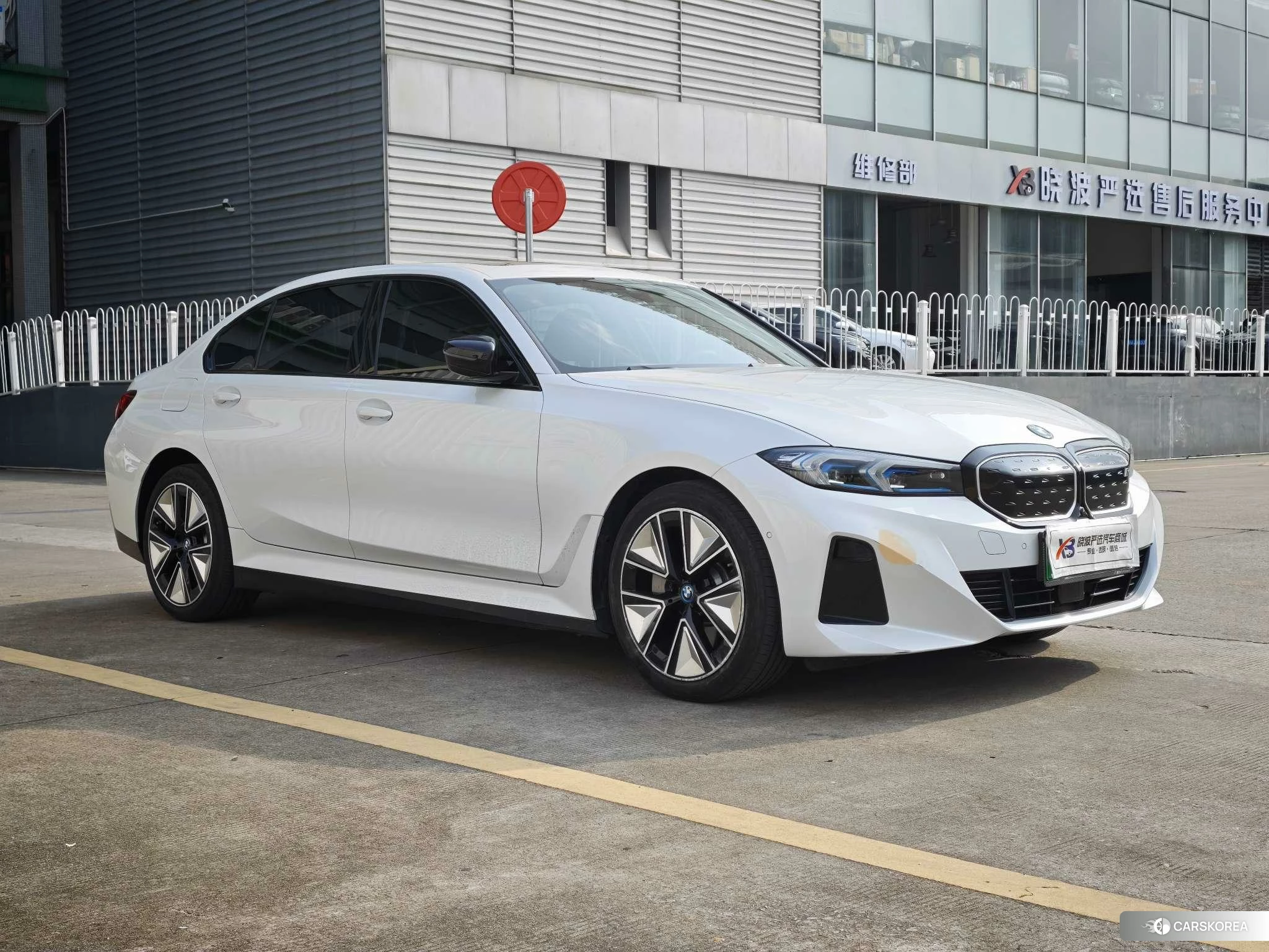 BMW i3 2023 Белый из Китая, фото 2
