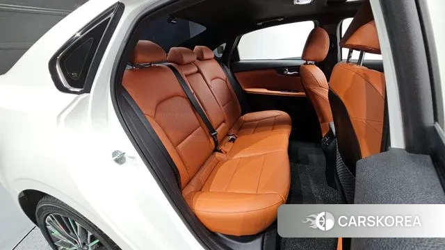 Kia The New K3 2nd generation 2022 Белый из Кореи, фото 2