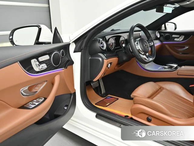 Mercedes-Benz E-Class W213 2018 Белый из Кореи, фото 2