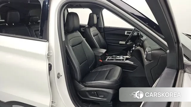 Ford Explorer 6th Generation 2023 Белый из Кореи, фото 2