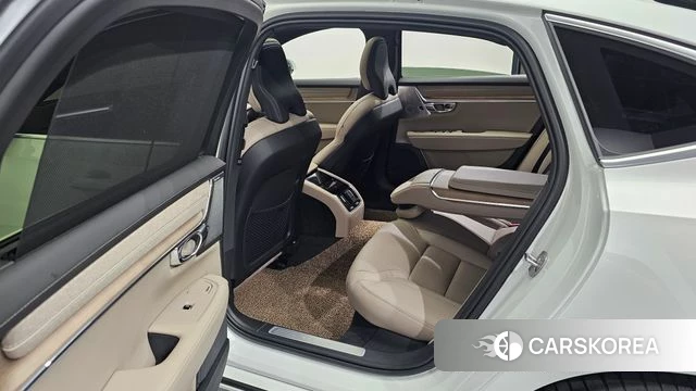 Volvo S90 2025 Белый из Кореи, фото 2