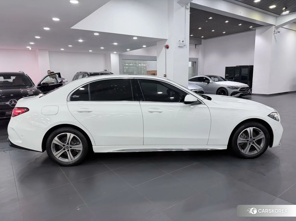 Mercedes-Benz Class C 2021 Белый из Китая, фото 2