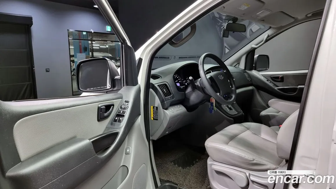 Hyundai The New Grand Starex 2018 Белый из Кореи, фото 2