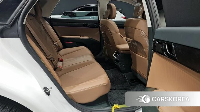 Hyundai Grandeur Hybrid (GN7) 2024 Белый из Кореи, фото 2