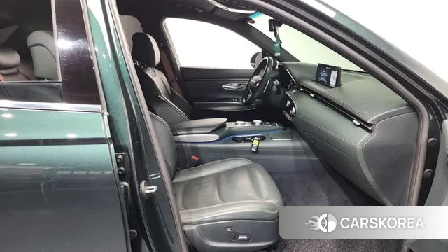 Genesis GV70 2021 Зеленый из Кореи, фото 2