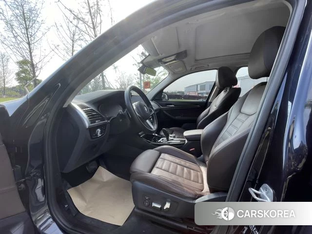 BMW X3 2021 Черный из Китая, фото 2