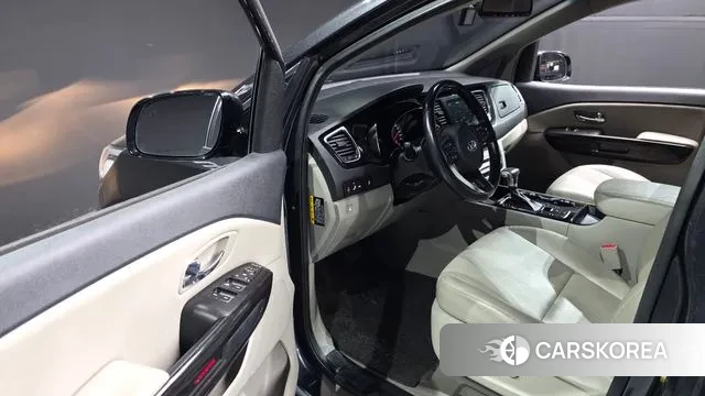 Kia The New Carnival 2019 Серый из Кореи, фото 2