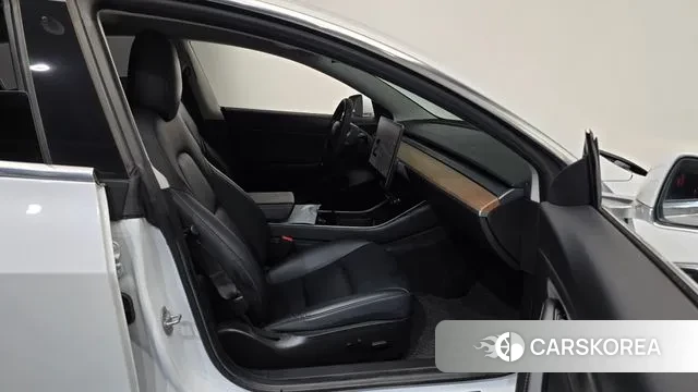 Tesla Model 3 2020 Белый из Кореи, фото 2