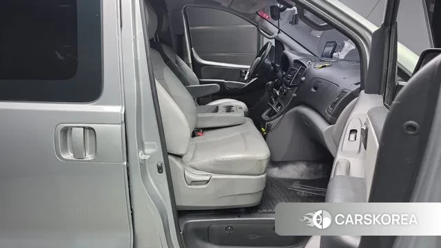 Hyundai The New Grand Starex 2019 Серебристо-серый из Кореи, фото 2