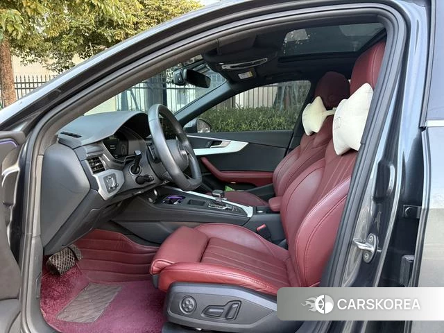 Audi A4L 2021 Темно-серый из Китая, фото 2