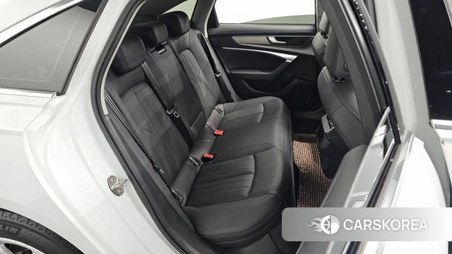 Audi A6 (C8) 2023 Белый из Кореи, фото 2
