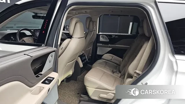 Lincoln Aviator 2nd generation 2021 Белый из Кореи, фото 2