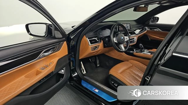 BMW 7 Series (G11) 2020 Черный из Кореи, фото 2