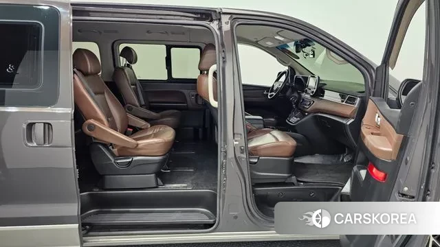 Hyundai The New Grand Starex 2020 Коричневый из Кореи, фото 2