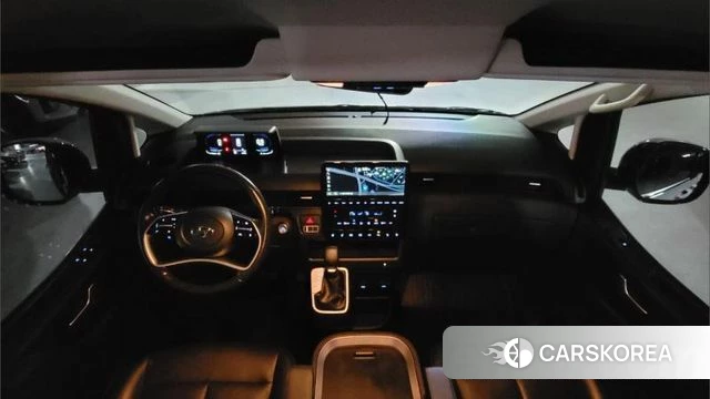 Hyundai Staria 2023 Белый из Кореи, фото 2