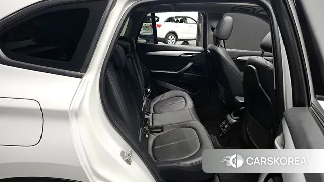 BMW X1 (F48) 2018 Белый из Кореи, фото 2