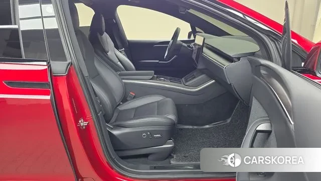 Tesla Model X 2024 Красный из Кореи, фото 2