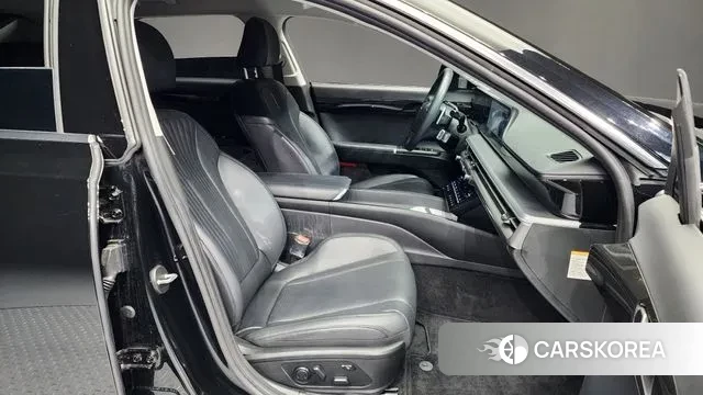 Hyundai Grandeur Hybrid (GN7) 2023 Черный из Кореи, фото 2