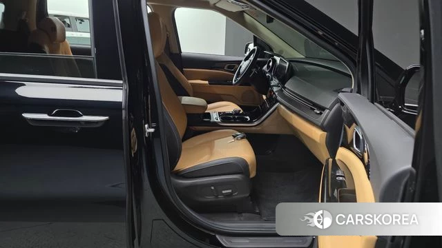 Kia Carnival 4th generation 2022 Черный из Кореи, фото 2