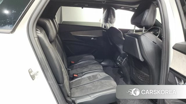 Peugeot 5008 second generation 2022 Белый из Кореи, фото 2