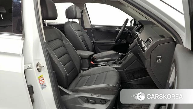 Volkswagen Tiguan Allspace 2018 Белый из Кореи, фото 2