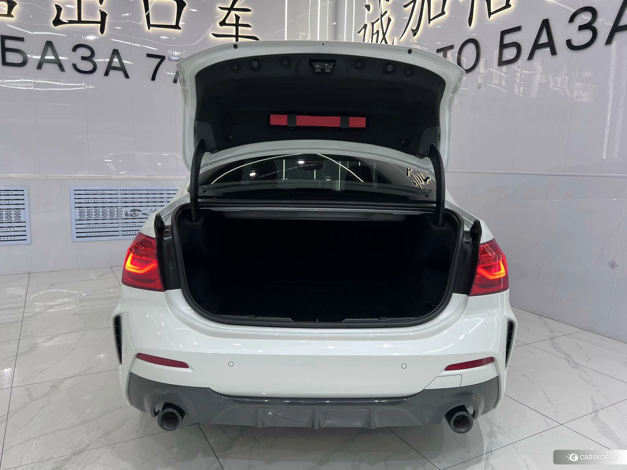 BMW 1 series 2020 Белый из Китая, фото 2
