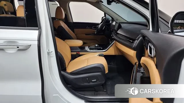 Kia Carnival 4th generation 2023 Белый из Кореи, фото 2