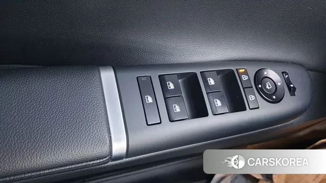 Hyundai Grandeur (GN7) 2023 Серебристо-серый из Кореи, фото 2