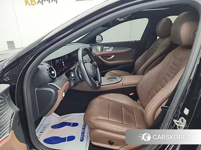 Mercedes-Benz E-Class W213 2022 Черный из Кореи, фото 2