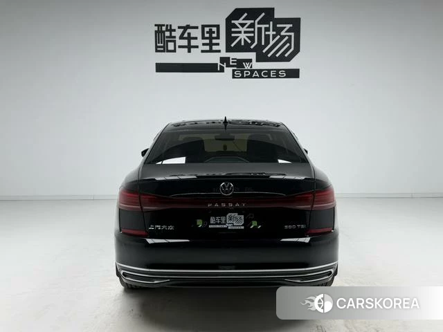 Volkswagen Passat 2022 Черный из Китая, фото 2