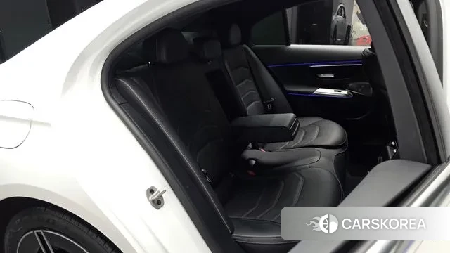 Mercedes-Benz E-Class W214 2024 Белый из Кореи, фото 2