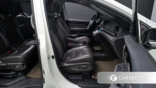 Honda Odyssey 2018 Белый из Кореи, фото 2