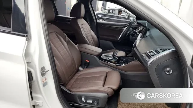 BMW X4 (G02) 2023 Белый из Кореи, фото 2