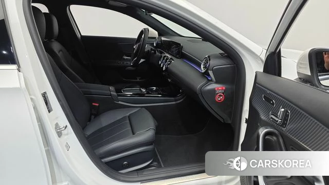 Mercedes-Benz A-Class W177 2025 Белый из Кореи, фото 2