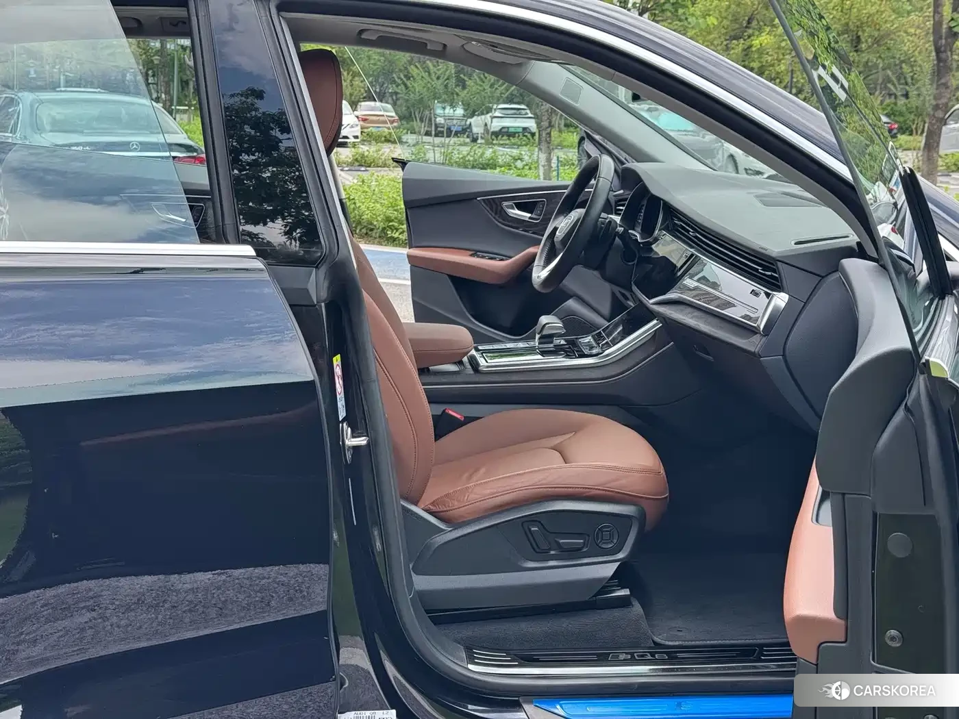 Audi Q8 2020 Черный из Китая, фото 2