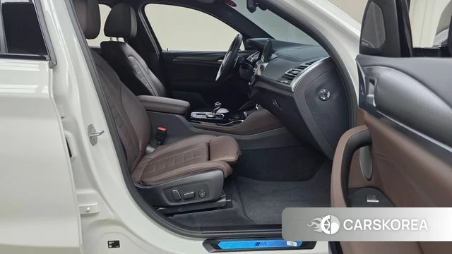 BMW X4 (G02) 2025 Белый из Кореи, фото 2